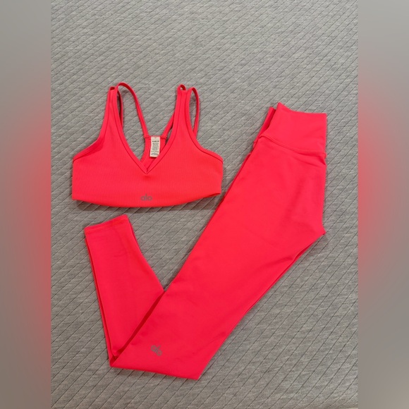 Bright Coral Alo Airlift Set